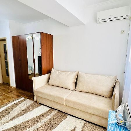 Evita Apartment Bishkek Exterior foto